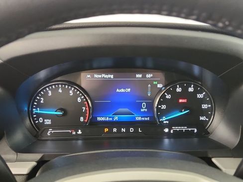 Used 2023 Ford Explorer XLT w/ Equipment Group 202A AWD/4WD image 11