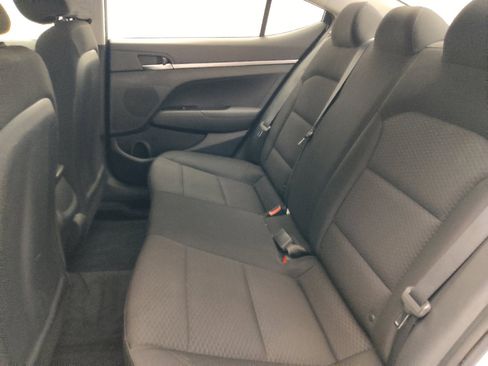Used 2020 Hyundai Elantra SE w/ Cargo Package (C1) FWD image 18
