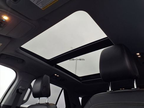 Used 2021 Ford Explorer XLT w/ Equipment Group 202A image 15