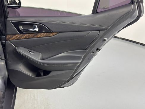 Used 2018 Nissan Maxima Platinum image 46