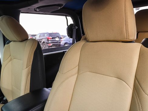 Used 2022 Jeep Wrangler Sport image 23