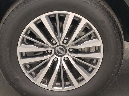 Used 2021 Nissan Armada SL w/ Captain's Chairs Package image 31