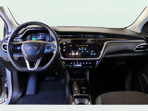 Used 2022 Chevrolet Bolt EUV LT image 18
