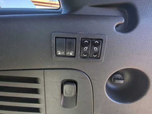 Used 2016 Chevrolet Suburban LTZ image 29