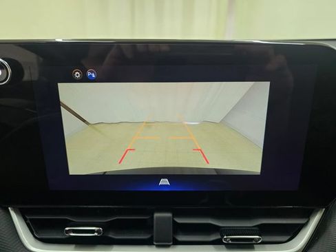 Used 2025 Chevrolet Equinox LT AWD/4WD image 7