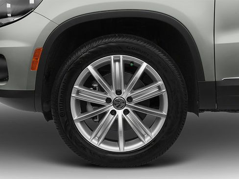 Used 2012 Volkswagen Tiguan SE FWD image 14
