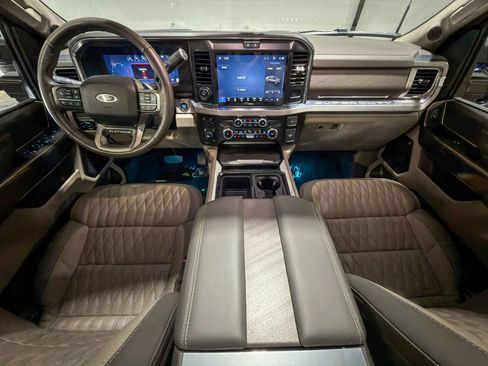 Used 2025 Ford F450 Platinum w/ Platinum Plus Package AWD/4WD image 10