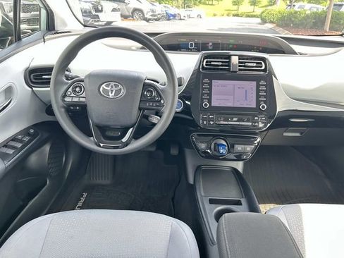 Used 2020 Toyota Prius LE FWD image 16