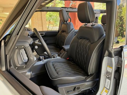 Used 2025 Ford Bronco Outer Banks AWD/4WD image 18