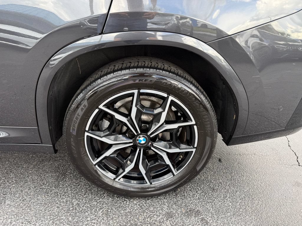 Used 2022 BMW X4 xDrive30i w/ M Sport Package 2 AWD/4WD image 39