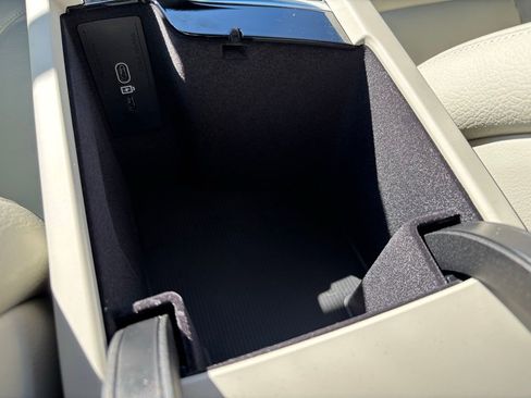 Used 2023 Volvo S60 B5 Plus w/ Climate Package image 10