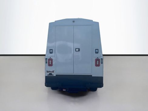 Used 2024 Mercedes-Benz Sprinter 3500 image 4
