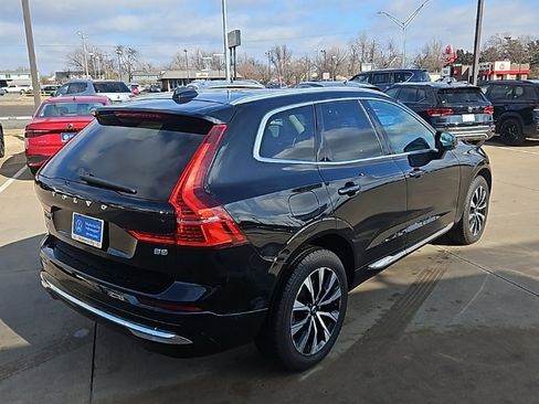 Used 2023 Volvo XC60 B5 Plus image 5