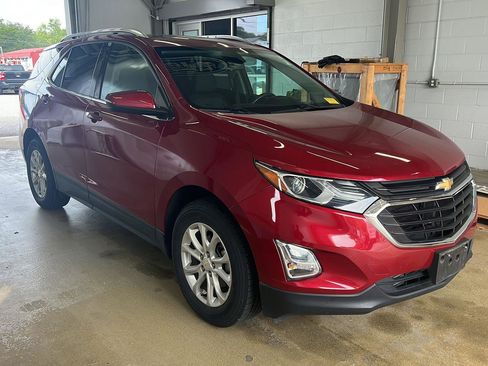 Used 2018 Chevrolet Equinox LT w/ Sun & Infotainment Package image 5