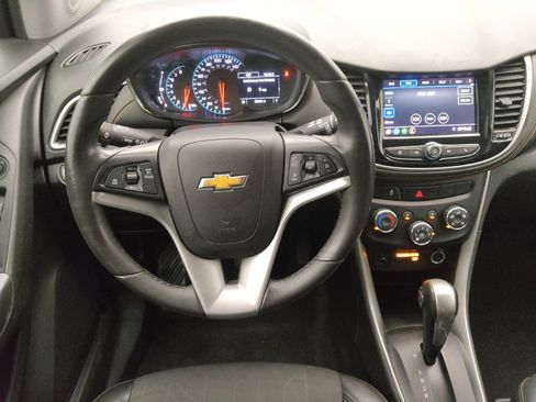Used 2020 Chevrolet Trax LT w/ LT Convenience Package FWD image 22