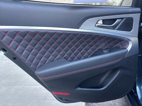 Used 2022 Genesis G70 3.3T w/ Sport Prestige Package image 17