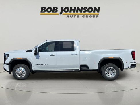 New 2026 GMC Sierra 3500 Denali Ultimate w/ LPO, Black Badging Package AWD/4WD image 6