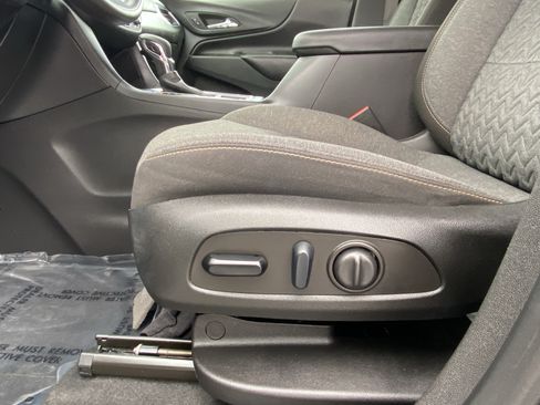 Used 2023 Chevrolet Equinox LT FWD image 15