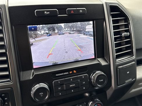 Used 2020 Ford F150 XLT image 28