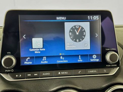 Used 2024 Nissan Sentra SV FWD image 34
