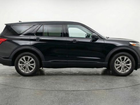 Used 2024 Ford Explorer Limited image 11