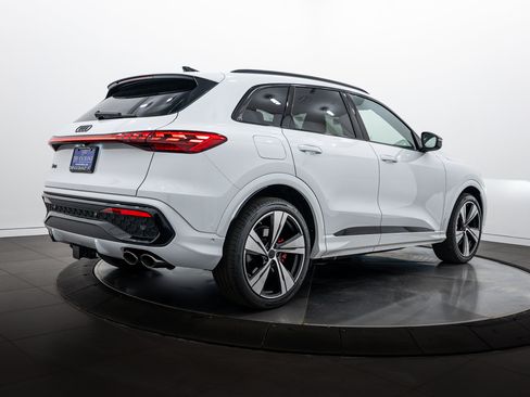 New 2026 Audi SQ5 Premium Plus image 4