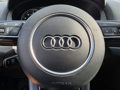 Used 2018 Audi Q3 2.0T Premium w/ Convenience Package image 29