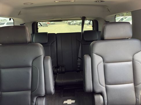 Used 2019 Chevrolet Tahoe Premier AWD/4WD image 13