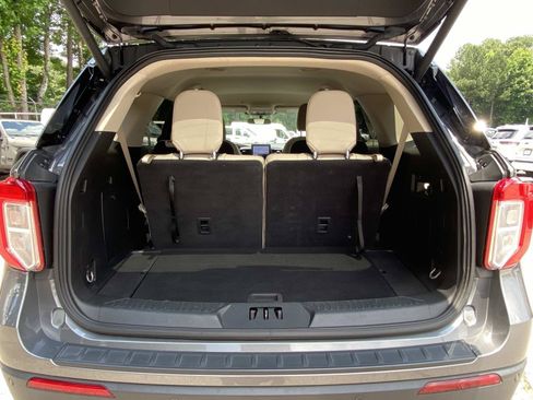 Used 2023 Ford Explorer XLT w/ Equipment Group 202A AWD/4WD image 7