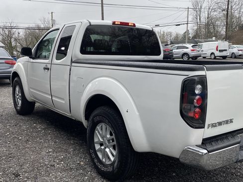 Used 2016 Nissan Frontier SV image 10
