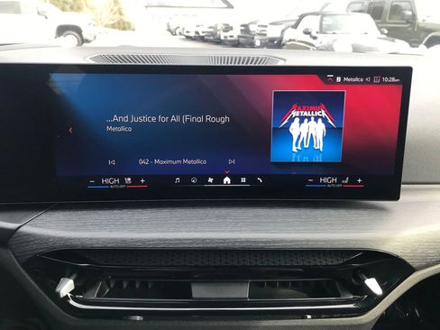 Used 2025 BMW i4 xDrive40i w/ Premium Package image 21