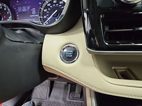 Used 2022 Toyota Highlander XLE image 24