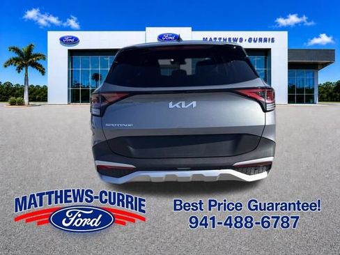 Used 2025 Kia Sportage EX FWD image 5
