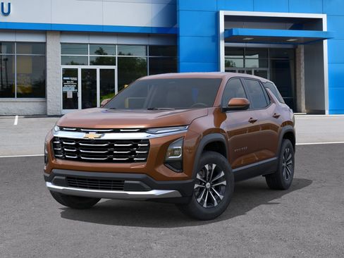 New 2027 Chevrolet Equinox LT w/ Convenience Package II AWD/4WD image 6