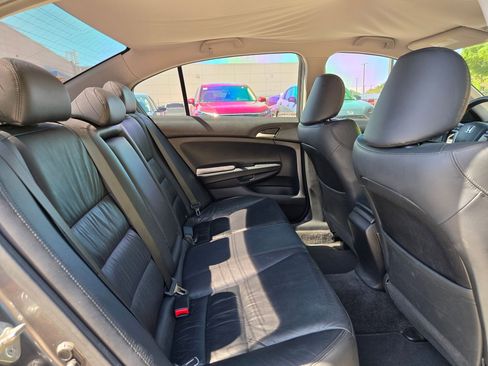 Used 2011 Honda Accord SE image 25