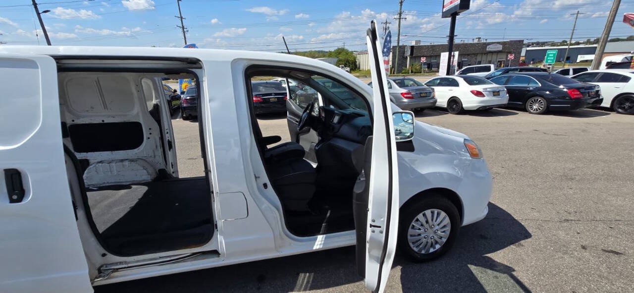 Used 2018 Nissan NV200 SV w/ Navigation Package FWD image 34