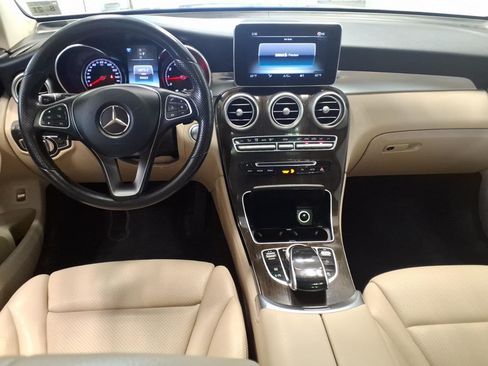 Used 2017 Mercedes-Benz GLC 300 w/ Premium Package image 9