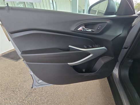 New 2026 Chevrolet Trax LS w/ Driver Confidence Package FWD image 19
