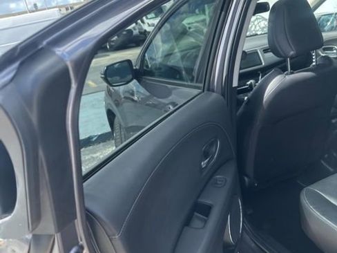 Used 2021 Honda HR-V EX-L image 17