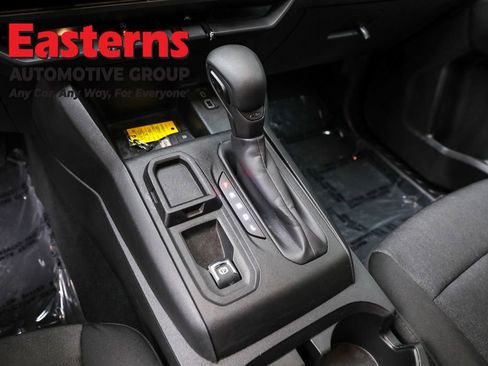 Used 2024 Chevrolet Colorado W/T RWD image 13