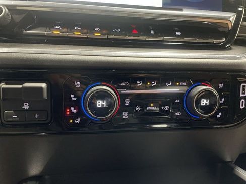 Used 2024 Chevrolet Silverado 1500 High Country w/ Technology Package image 19