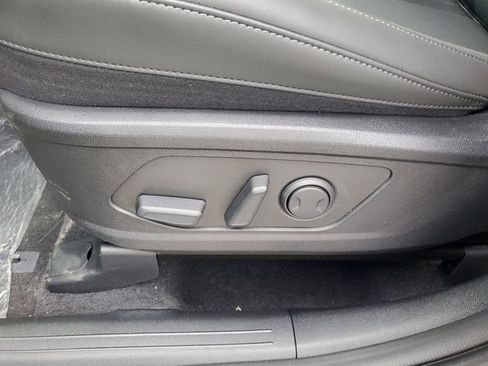 New 2025 Kia Sorento S image 9