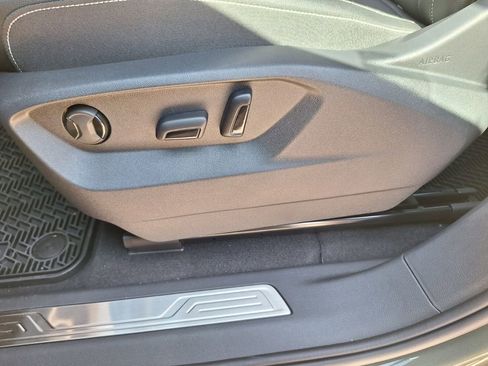 New 2026 Volkswagen Atlas SE image 10