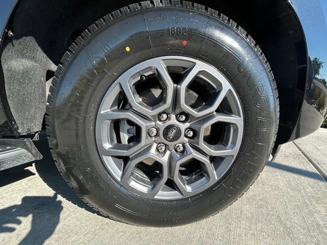 Used 2025 Ford Expedition Active AWD/4WD image 35