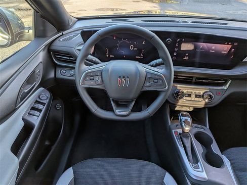 Used 2025 Buick Envista Preferred w/ Convenience I Package image 17