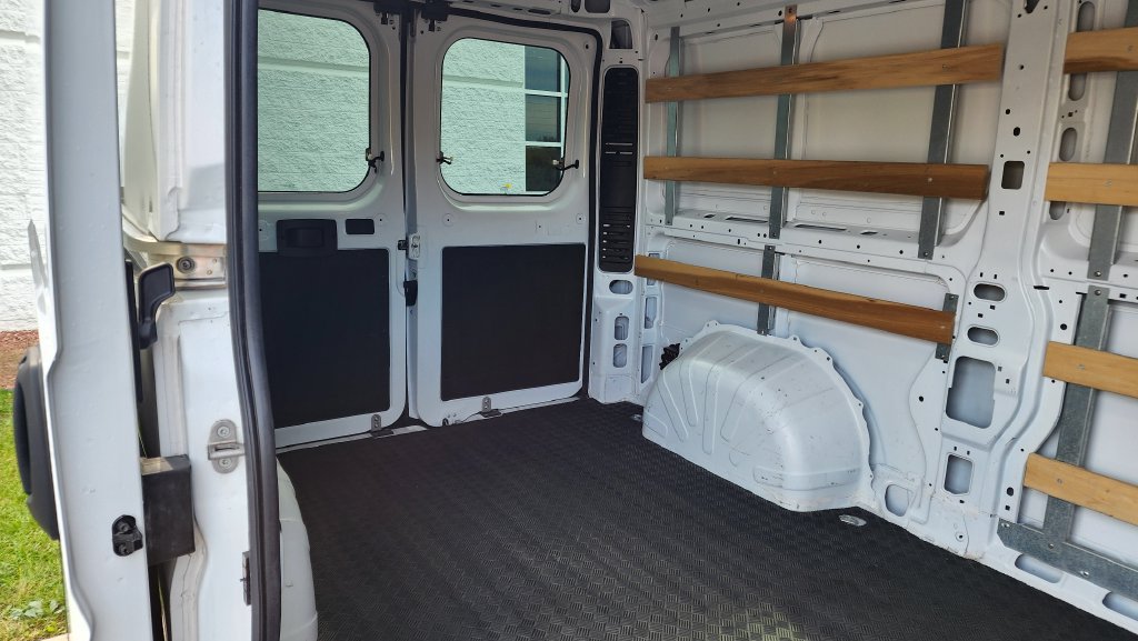 Used 2025 RAM ProMaster 2500 w/ U-Haul Equipment Group FWD image 12