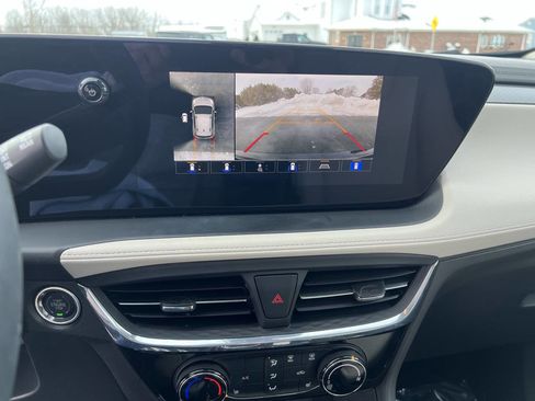 Used 2025 Buick Encore GX Sport Touring w/ Advanced Technology Package image 19