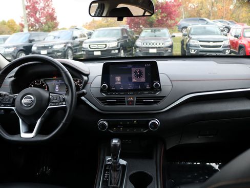 Used 2021 Nissan Altima 2.5 SR image 43