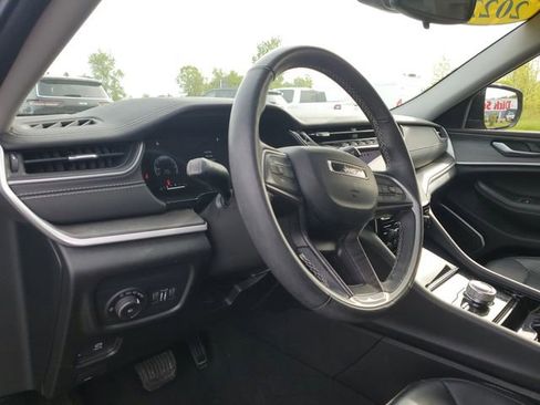 Used 2022 Jeep Grand Cherokee Limited AWD/4WD image 14