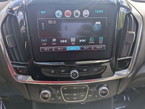 Used 2018 Chevrolet Traverse LT w/ LPO, Floor Liner Package AWD/4WD image 21
